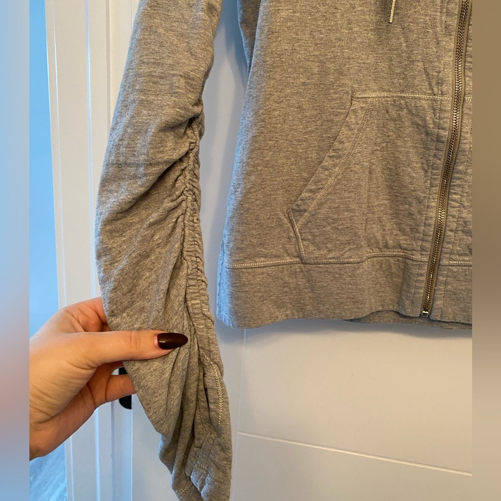 Lululemon reversible hoodie - Picture 3 of 4